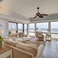 1405 Ocean by AvantStay Oceanfront Home w Shared Pool