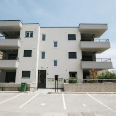 Apartments with a parking space Trogir - 22615