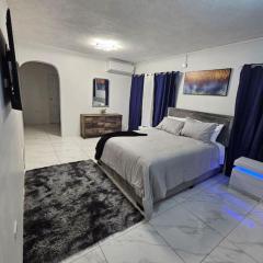 Skywin Airbnb - 1 Bedroom Apt&Sofa Bed - HWT, KGN