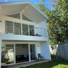 Cristal #2, Modern Monteverde home in harmony with nature!