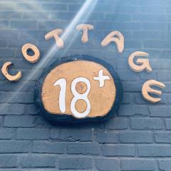 Cottage 18+