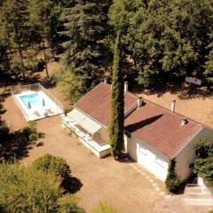 Villa en pleine nature avec piscine privée - 8 couchages - 4 chambres - Proche St Antonin Noble Val