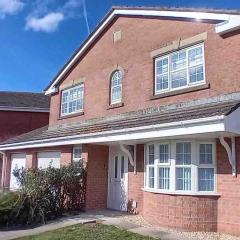 Large Lytham Home - The Birds View by Holiday Heim
