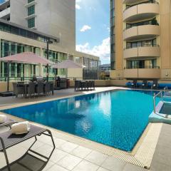 2 Beds 2 Baths Apt In Braddon CBD - Pool, 1 Free Parking, Gym