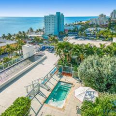 Rooftop Pool - Hot Tub -Hollywood Beach Boardwalk