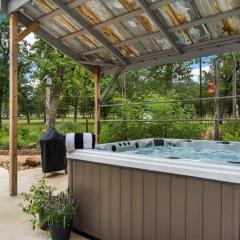 Casa Crabapple Sleeps 13 Private and Hot Tub