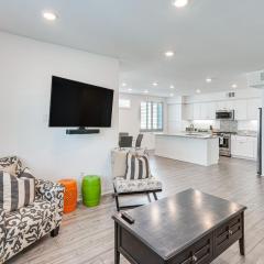 Convenient Anaheim Condo Walk to Angel Stadium