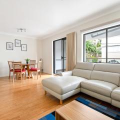 Lovely 2-Bed with Balcony 150 m from Coogee Beach