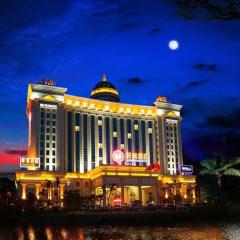 Auspicious Hotel