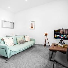 New Apartment in Brierley Hill - Parking - Wifi - Netflix - Top Rated - 309O