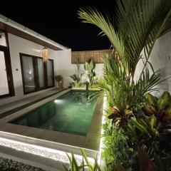 Lovely 2 bedroom villa next to Munggu beach!