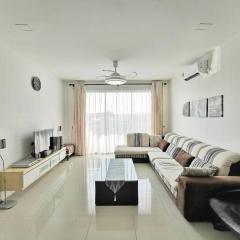 EcoPark Condo, 5mins to airport, malls & eatery
