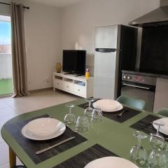 Colombiers Escale à la Noria Appartement terrasse 4 personnes et garage