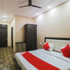 OYO Flagship Golden Residency B&B Hotel