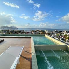 Brand new condo with Rooftop pool