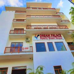 Dream Palace Family Guest House Mirissa , Beach 50m