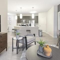 Landing Modern Apartment with Amazing Amenities (ID1012X377)