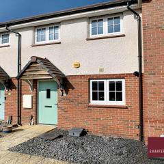 Jennett's Park, Bracknell - 2 Bedroom Home