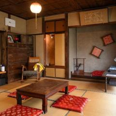 Nogataの商店街の一角にあるちいさな隠れ家　忘覚庵