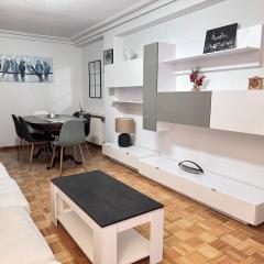 Apartamento Plaza del Oeste con cuatro habitaciones