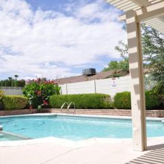 Casa Rio spacious 3 bd/ 3.5 bath near airport