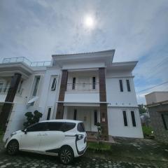 Sulthan Guest house by Sajiwa