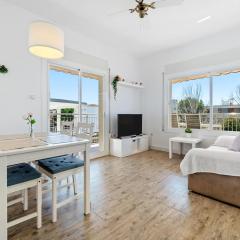 Sweet apt- Sea Views