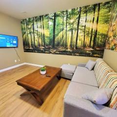 Private suite with AC Near Cultus Lake and Heritage Park