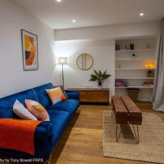 Central seaside home with free parking