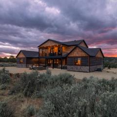 Sage Meadow Retreat-Brand New: Hot Tub, Pool Table, Shuffleboard