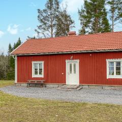 Beautiful Home In Habo With Kitchen