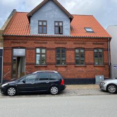 Oasen Ved Centrum 1 sal.