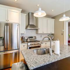 1 Mi to Dtwn Bristol Cottage with Hot Tub and Grill!