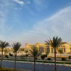 Cozy Room with beautiful view In sheikh Zayed