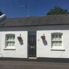 Contented Cottage - 2 Bedrooms, Zone 5