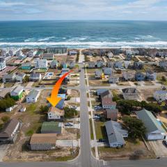 Oceanside Cottage -3BDR 2BA-Walk to Beach!