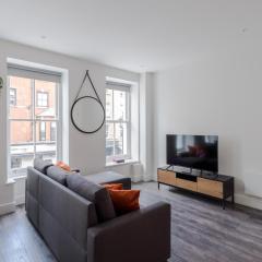 Frankie Says- Cosy up in the Fitz and Flirty, a swish, modern 1 BR apartment in the heart of the West End