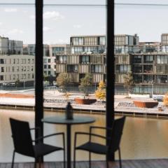 Stunning 1-Bed Above Foreshore with Water Views