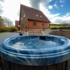 Large Newly Refurbished Lakeside Chalet With Optional Hot Tub & Boat Hire