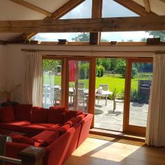 Prestwick Oak - 3 Kingsize Ensuites - Openplan Contemporary Rural Garden