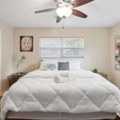 Home Near Downtown/ Medical Center/NRG/Galleria