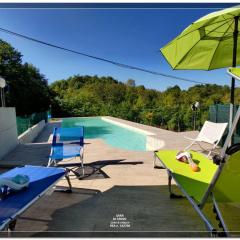 3 bedrooms house with private pool terrace and wifi at Abbateggio