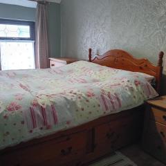 Cottage Style in Ystrad, Double room