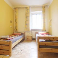 Double Room in Hütteldorfer Straße Area