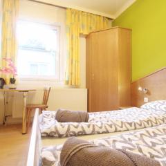 Double Room in Hütteldorfer Straße Area