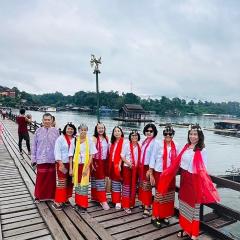 Baan Dongsak River view