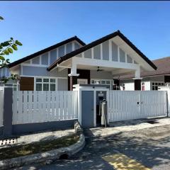 Live Well Homestay Senawang