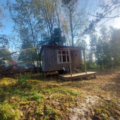 Gemütliches Tiny House Uggla im Wald am See