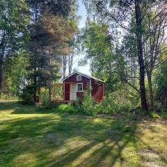 Gemütliches Ferienhaus Trean im Wald am See