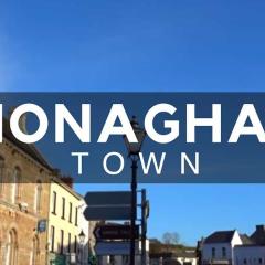 Monaghan Town House sleeps 12 5 mins walk to Town Centre